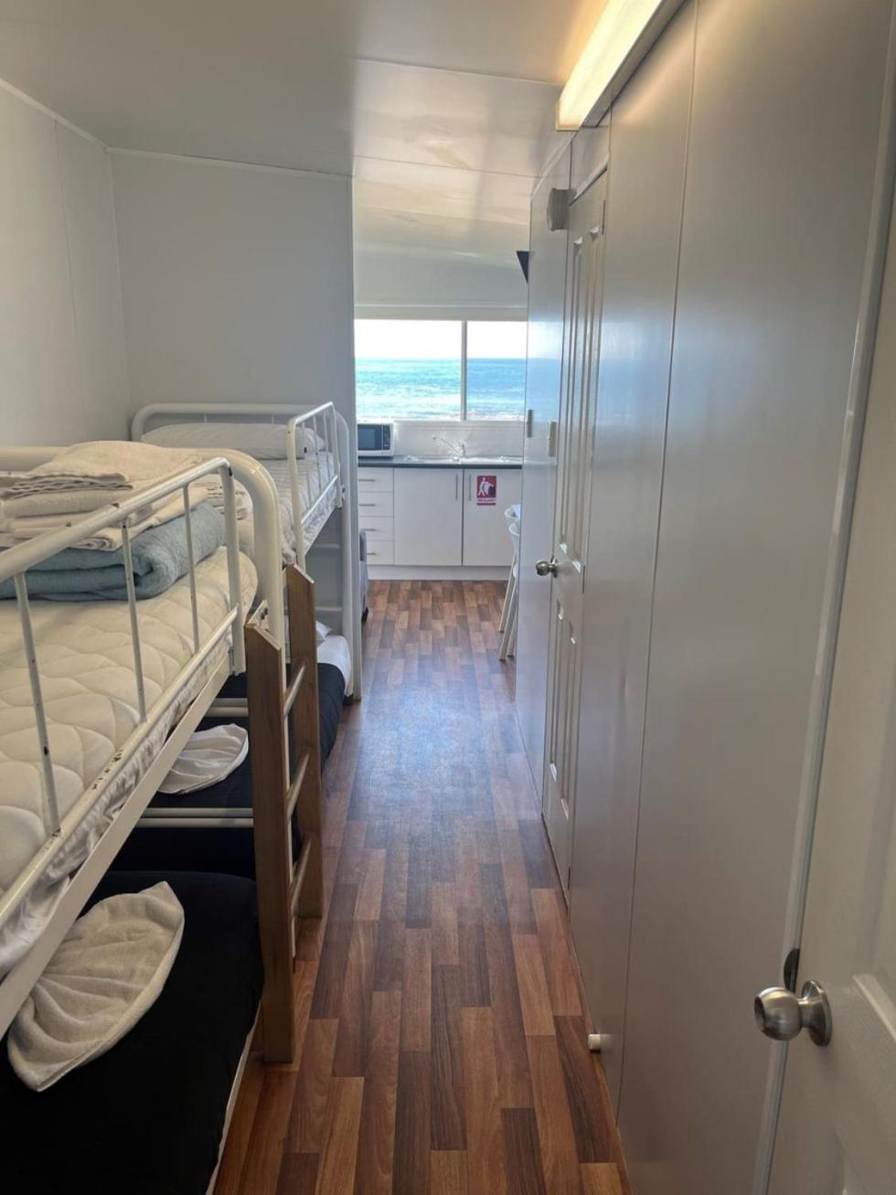 Blue Lagoon Beach Resort Bateau Bay Exterior foto